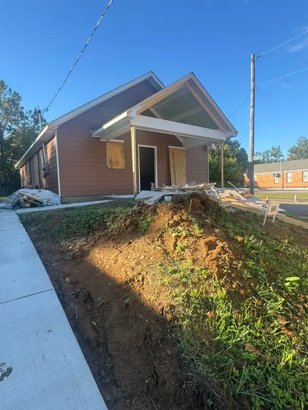 589 W GILLEAS RD, Memphis, TN 38109