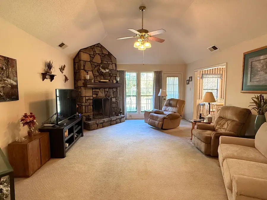 60 LYNDSEY DR, Brighton, TN 38011 - Image #3