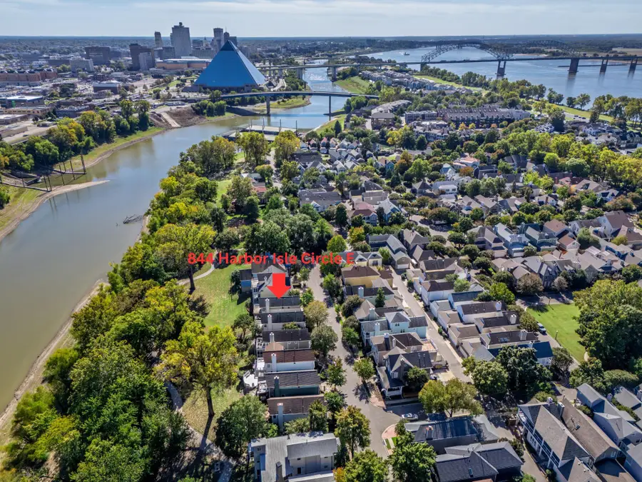 844 HARBOR ISLE CIR E, Memphis, TN 38103 - Image #2