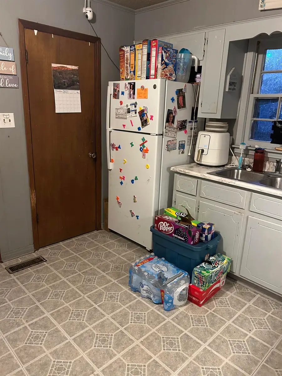 310 DISCOUNT DR, Savannah, TN 38372 - Image #3