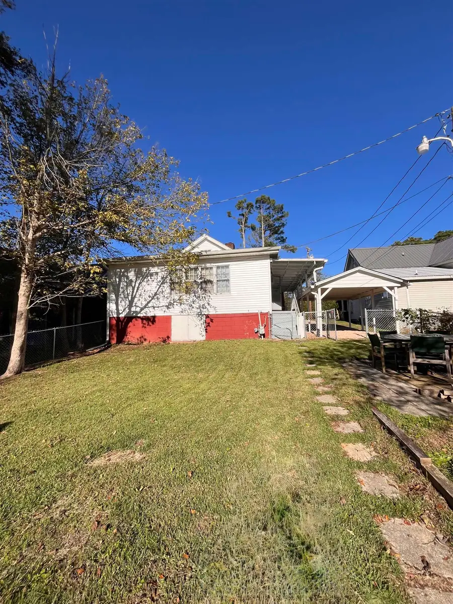 326 PHARR AVE, Selmer, TN 38375 - Image #2