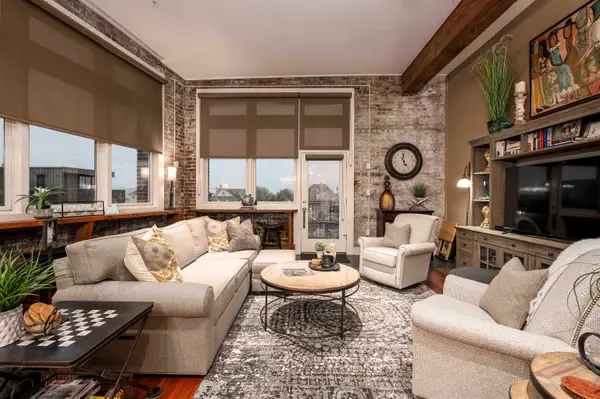 435 S FRONT ST #303, Memphis, TN 38103