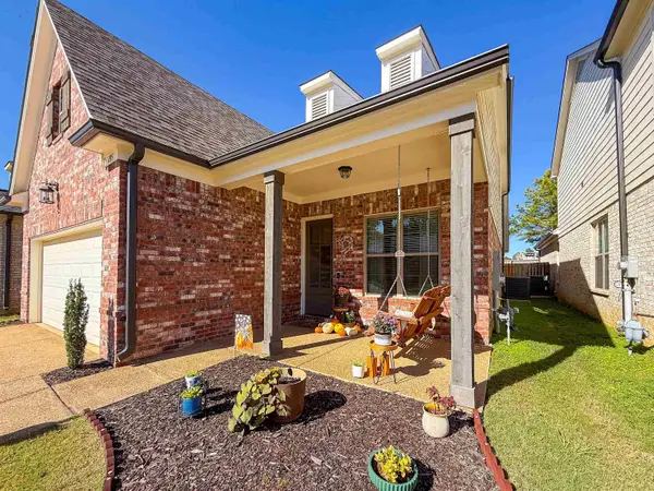 195 CHICKASAW TRACE DR, Oakland, TN 38060