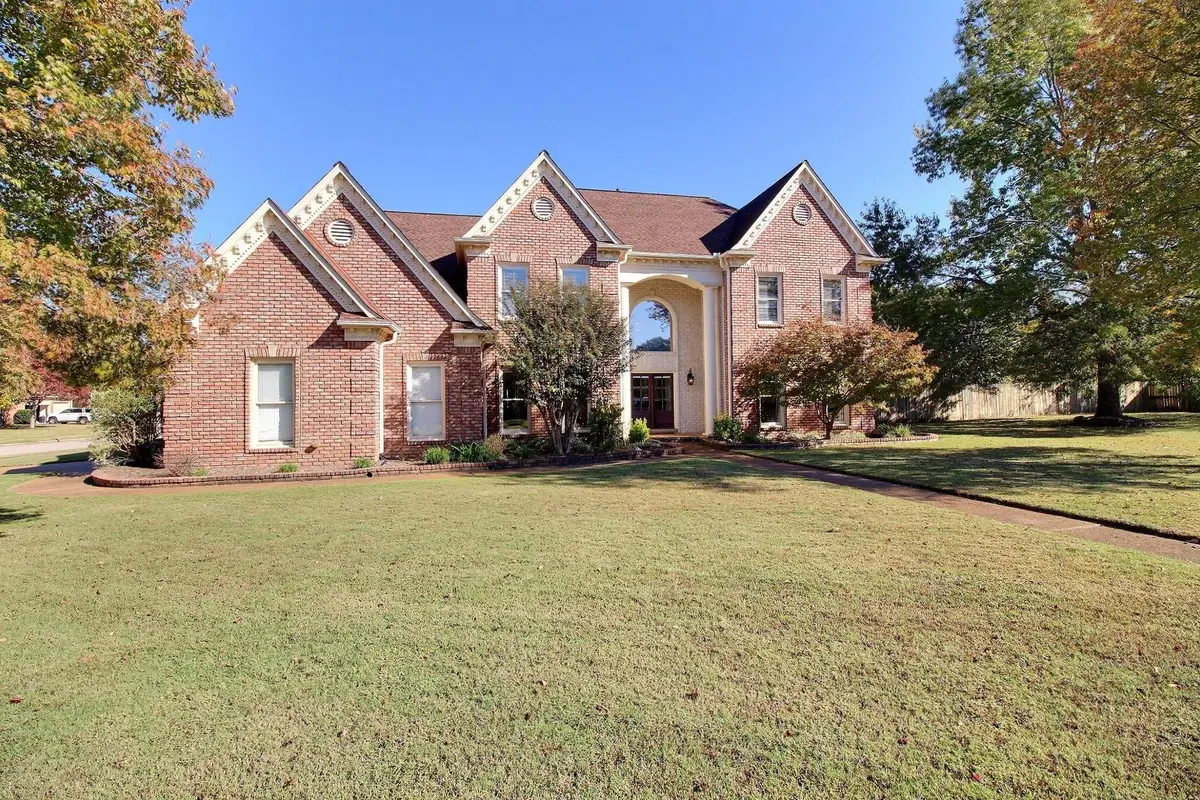 1670 ELK RIVER DR, Collierville, TN 38017 - Image #1