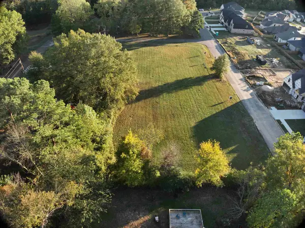 65 BLUE ST, Oakland, TN 38060