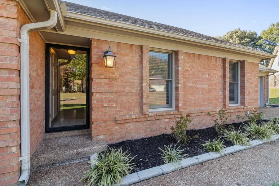 1385 BRIDGEWATER CV, Cordova, TN 38016 - Image #2