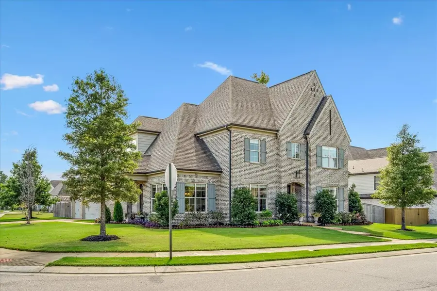 867 CYPRESS POND DR, Collierville, TN 38017 - Image #2