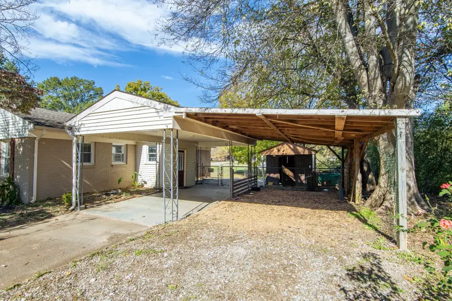 285 THOMAS ST, Savannah, TN 38372 - Image #3