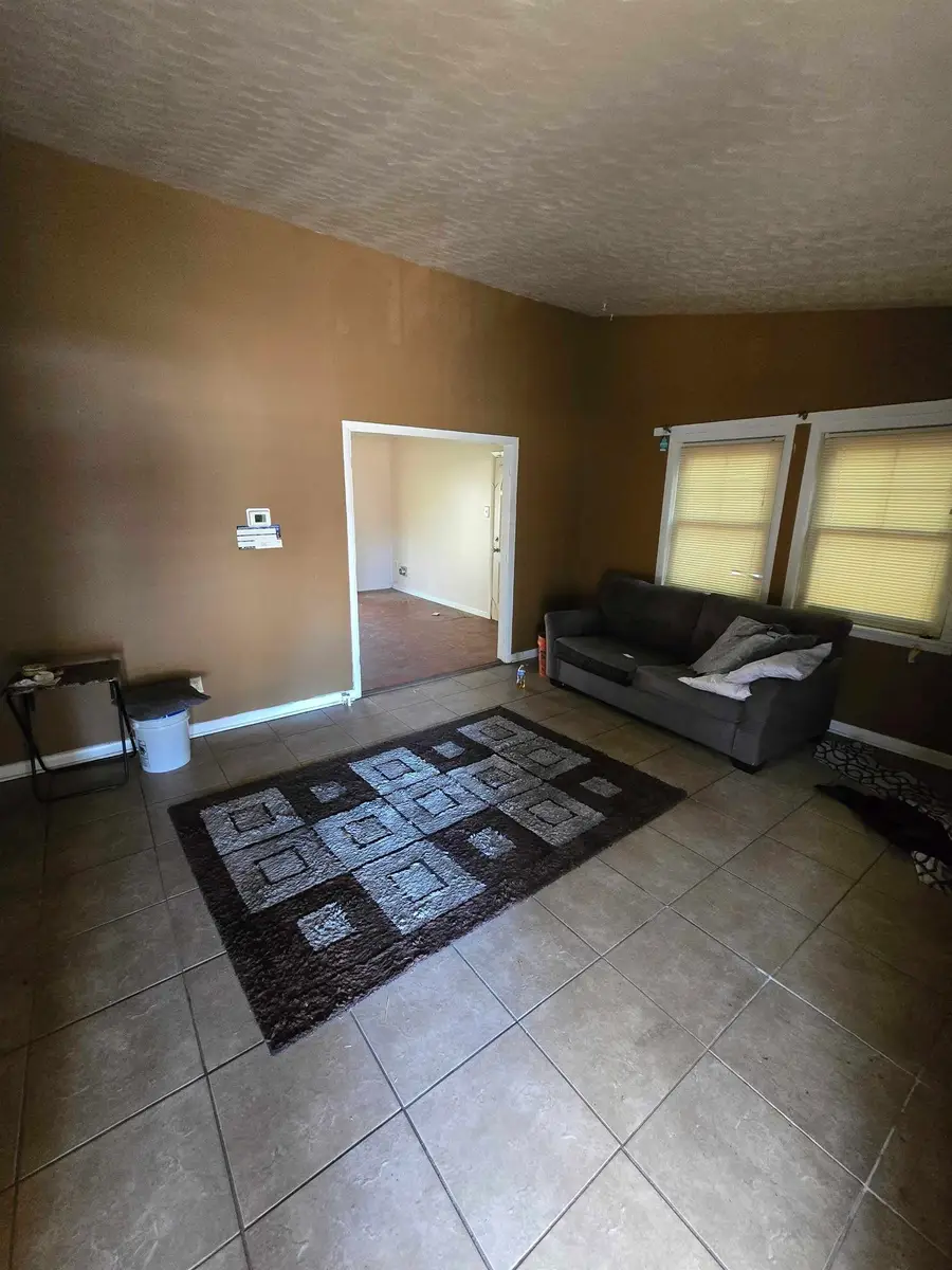 4898 KNIGHT ARNOLD RD, Memphis, TN 38118 - Image #2