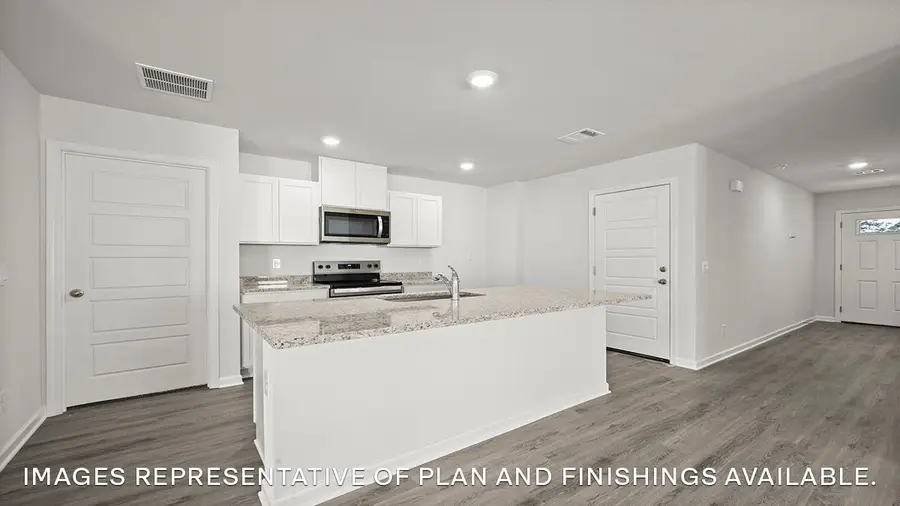 7974 ROYSTER CREEK DR E, Millington, TN 38053 - Image #2