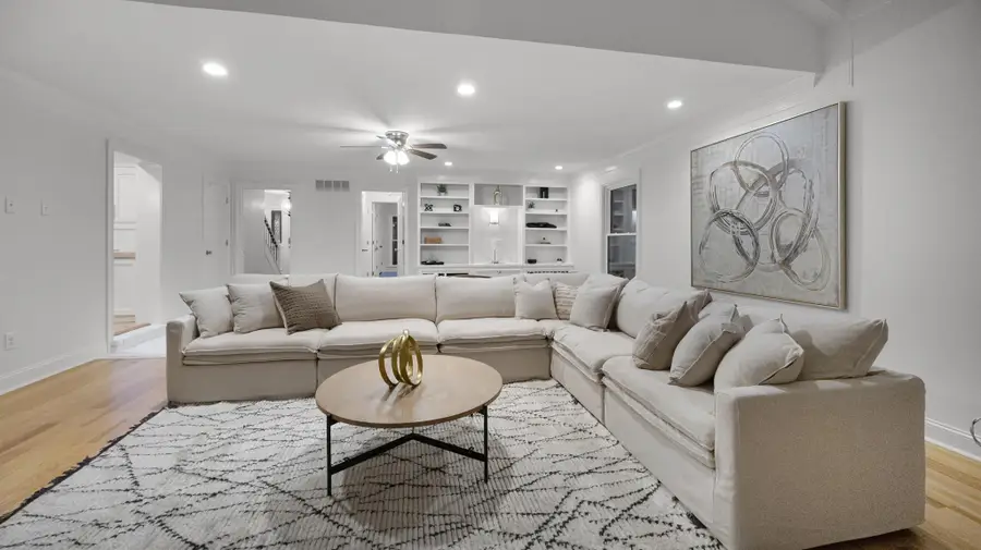 2832 S HUNTERS HORN DR, Germantown, TN 38138 - Image #3