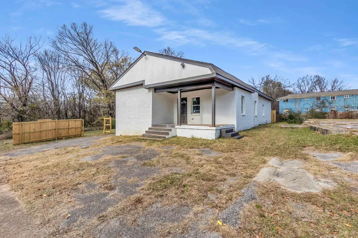 306 S PARKWAY AVE E, Memphis, TN 38106 - Image #1