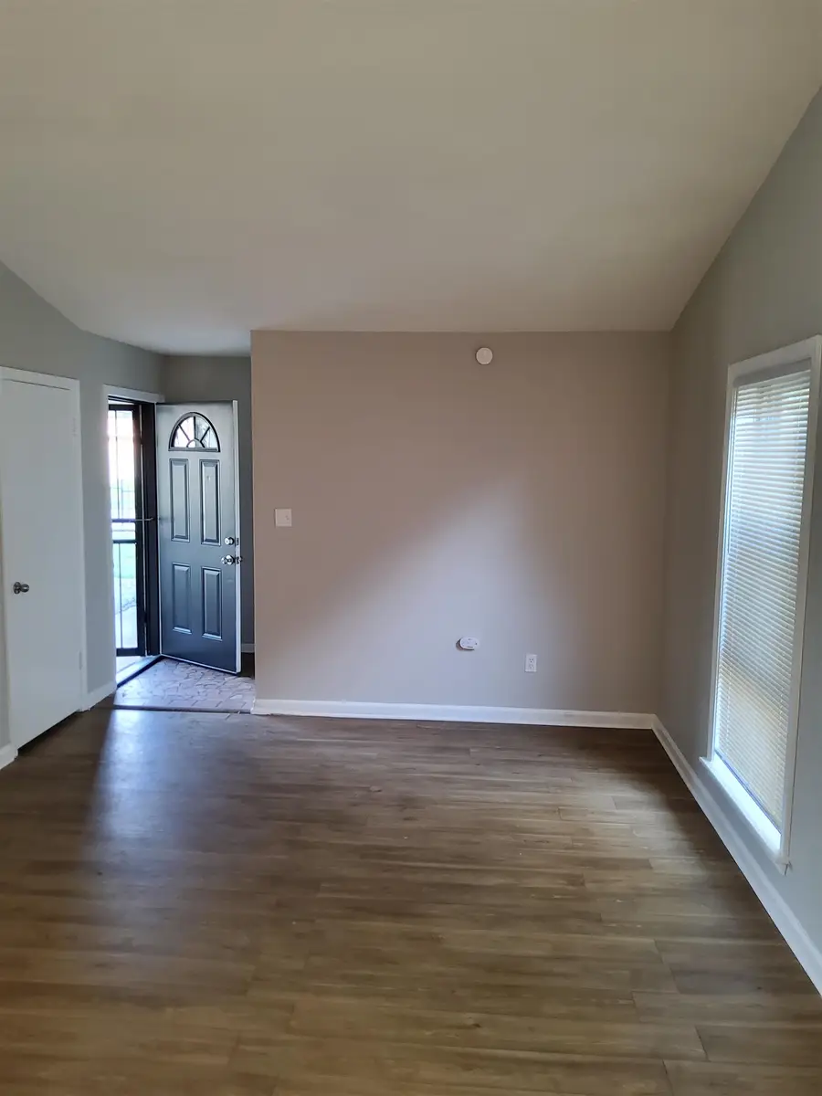 5142 FAIRLEY DR, Memphis, TN 38109 - Image #2