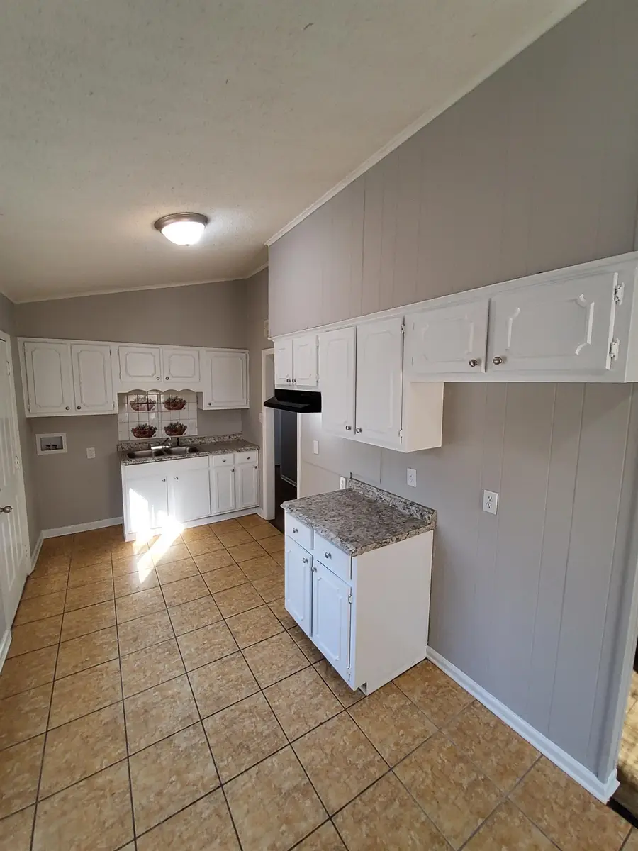 5142 FAIRLEY DR, Memphis, TN 38109 - Image #3