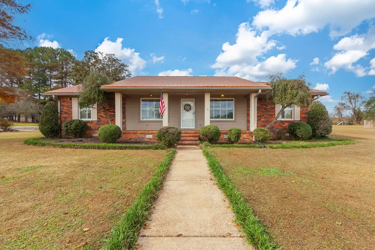 205 PINECREST DR, Henderson, TN 38340 - #1