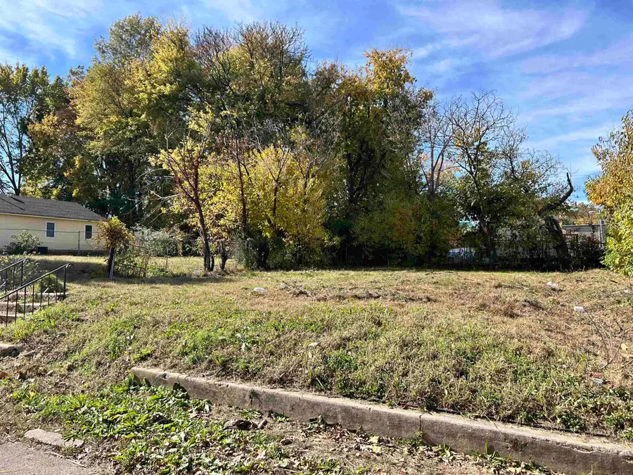 229 LEATH ST, Memphis, TN 38105 - Image #2