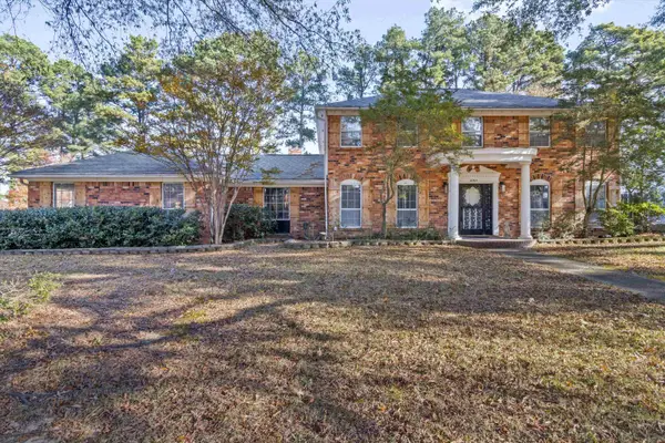 8264 WHISPERING PINES CIR, Germantown, TN 38139