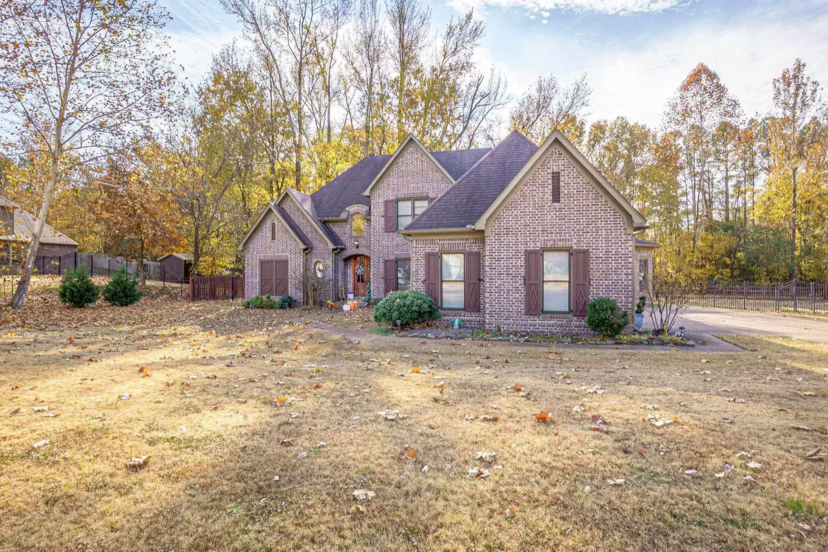 9039 STONEDALE DR, Cordova, TN 38018 - Image #1