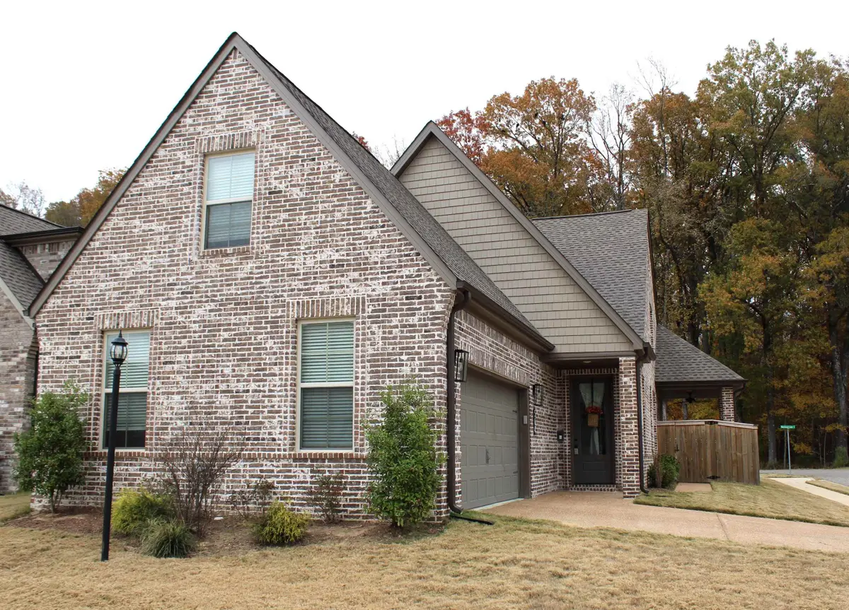 564 HOLDEN DR, Cordova, TN 38018 - Image #1