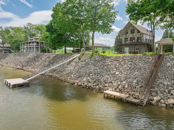 1885 COL JAMES HARDIN DR, Clifton, TN 38425