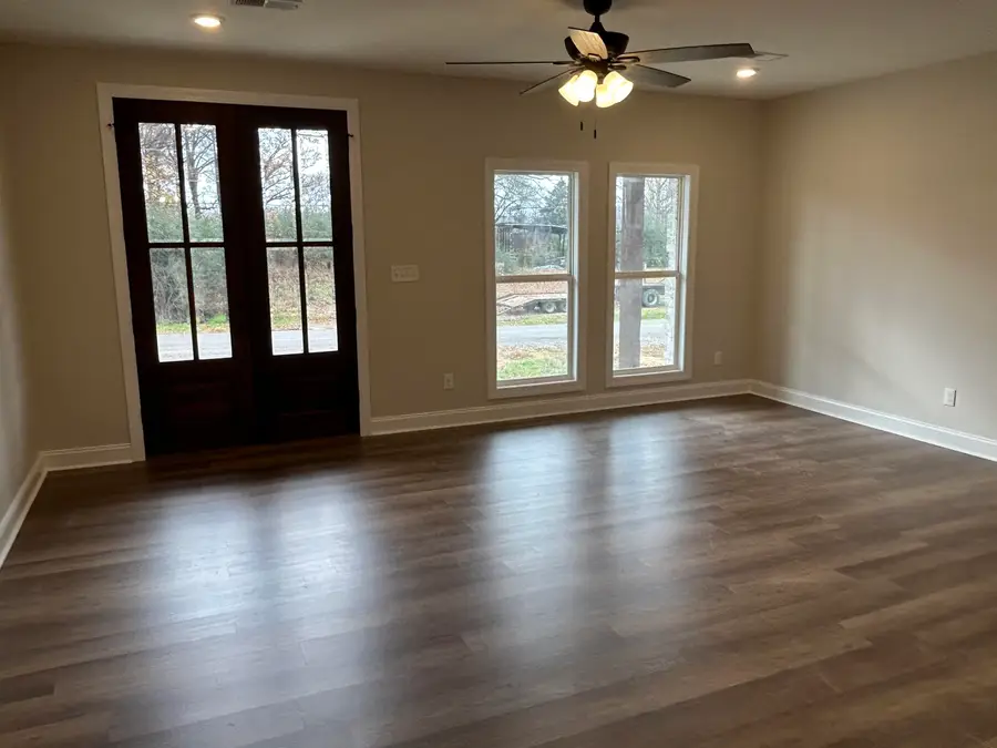 150 CORDOVA CV, Savannah, TN 38372 - Image #3