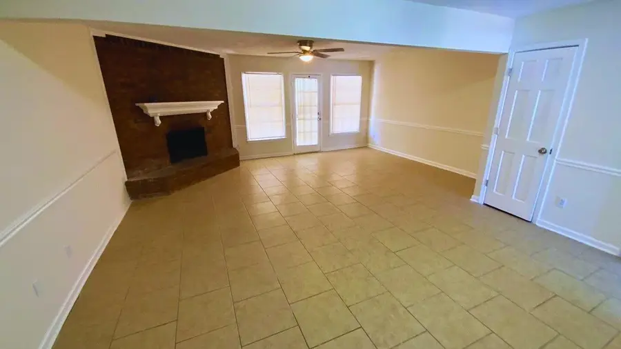 3725 WAX MYRTLE DR, Memphis, TN 38115 - Image #2