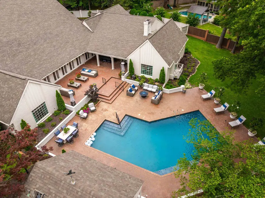 530 CARYSBROOK CV, Memphis, TN 38120 - Image #2