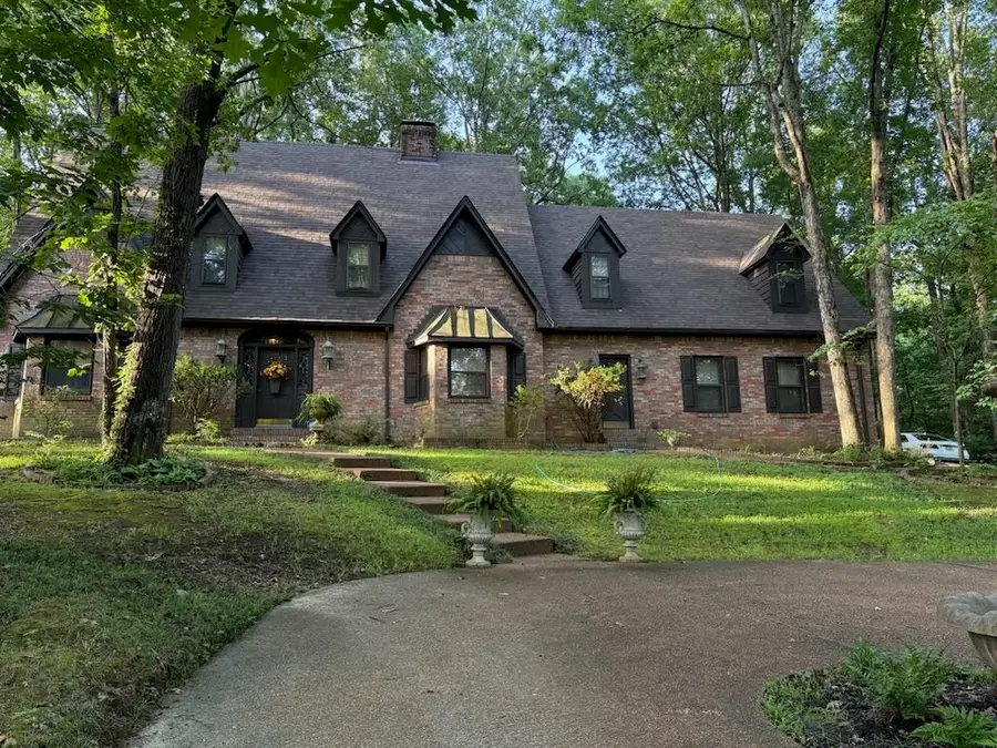 8181 MEADOW GLEN DR, Germantown, TN 38138 - Image #2