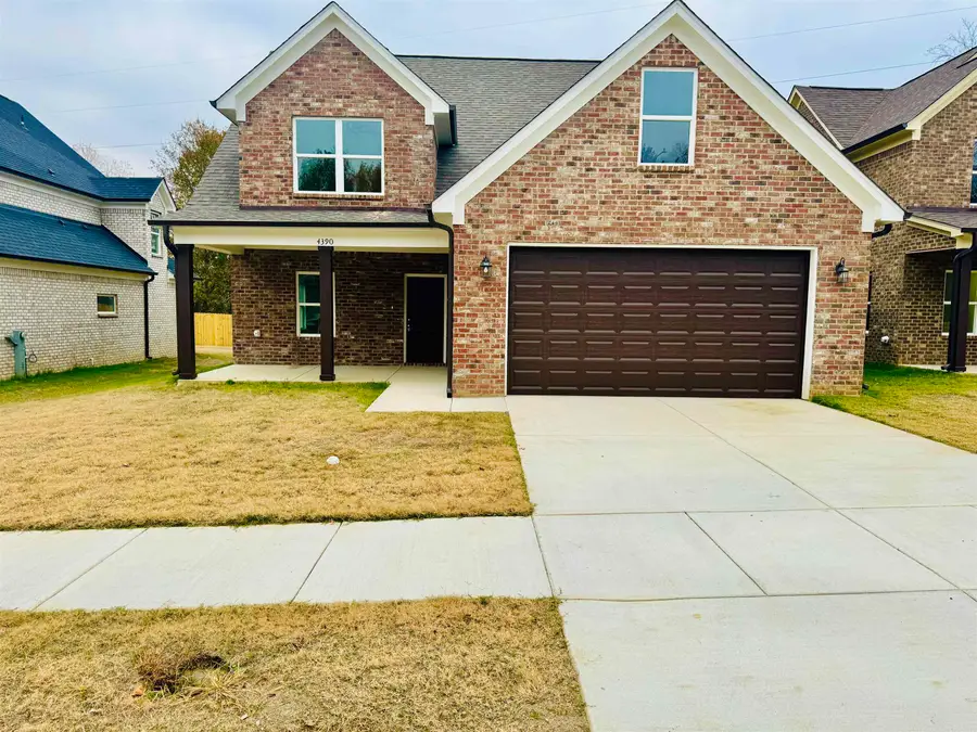 4390 OAKS ROYAL DR, Memphis, TN 38128 - Image #2