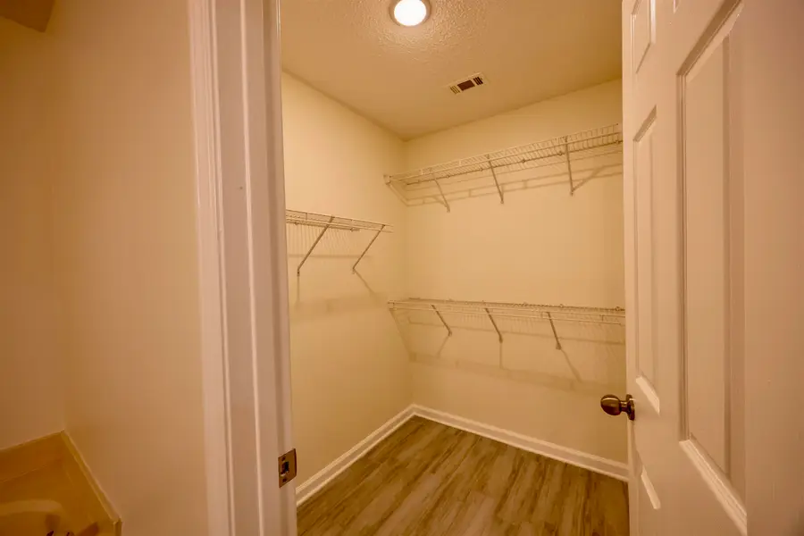 2390 OAK SPRINGS DR, Cordova, TN 38016 - Image #3