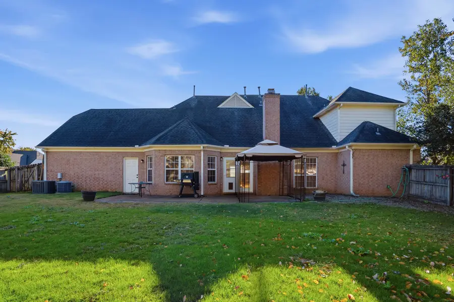 8570 MAY ORCHARD LN, Cordova, TN 38018 - Image #2
