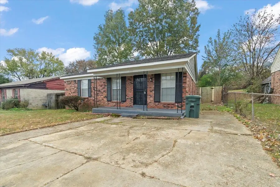 493 DEERSKIN DR, Memphis, TN 38109 - Image #2