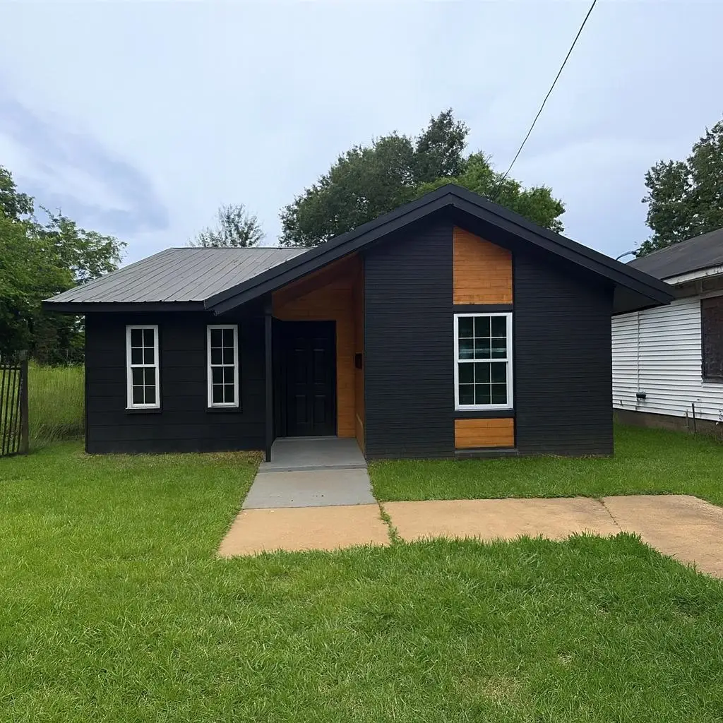 2499 CALVERT AVE, Memphis, TN 38108 - Image #1