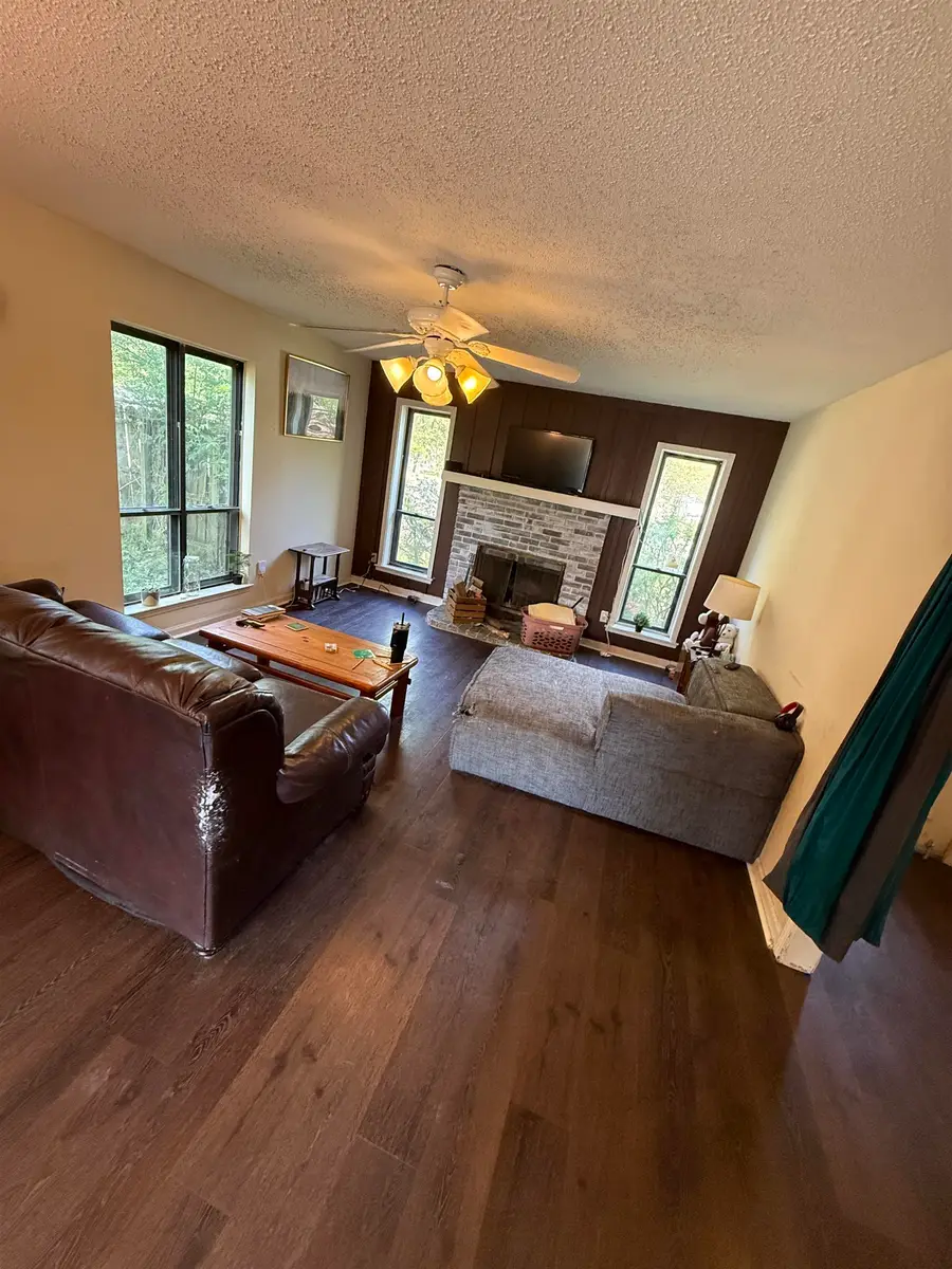 3287 LESCHALLAS DR, Memphis, TN 38128 - Image #2