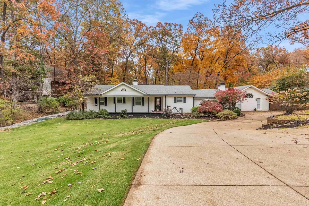 1360 E CRESTWOOD DR, Memphis, TN 38119 - Image #1