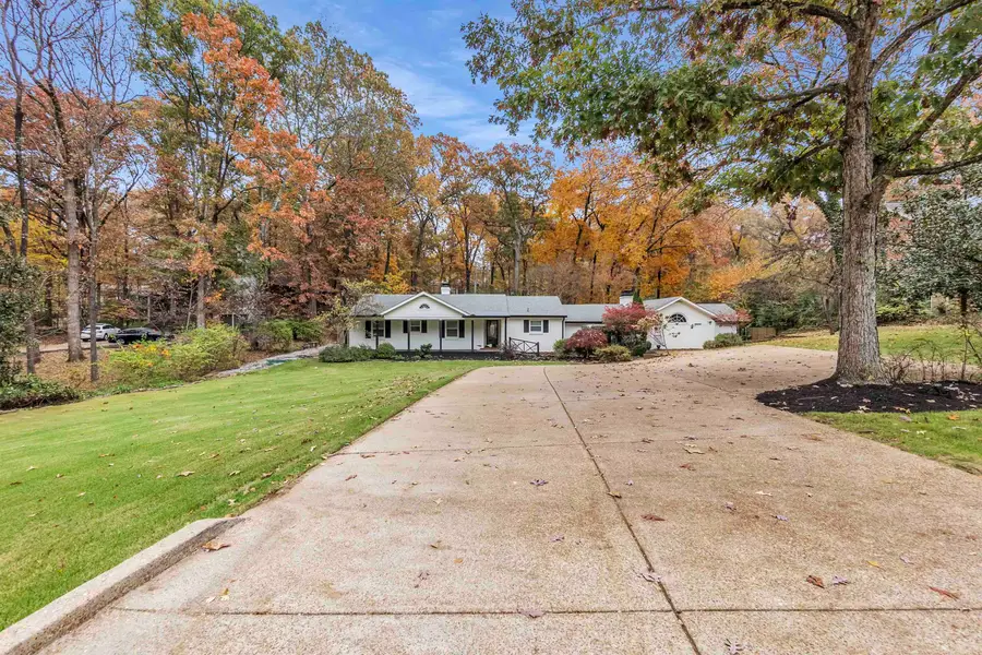 1360 E CRESTWOOD DR, Memphis, TN 38119 - Image #3