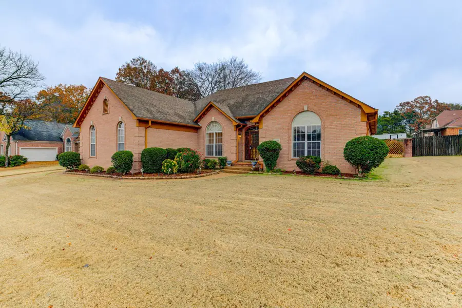 5286 AUTUMN FORREST DR, Memphis, TN 38125 - Image #2