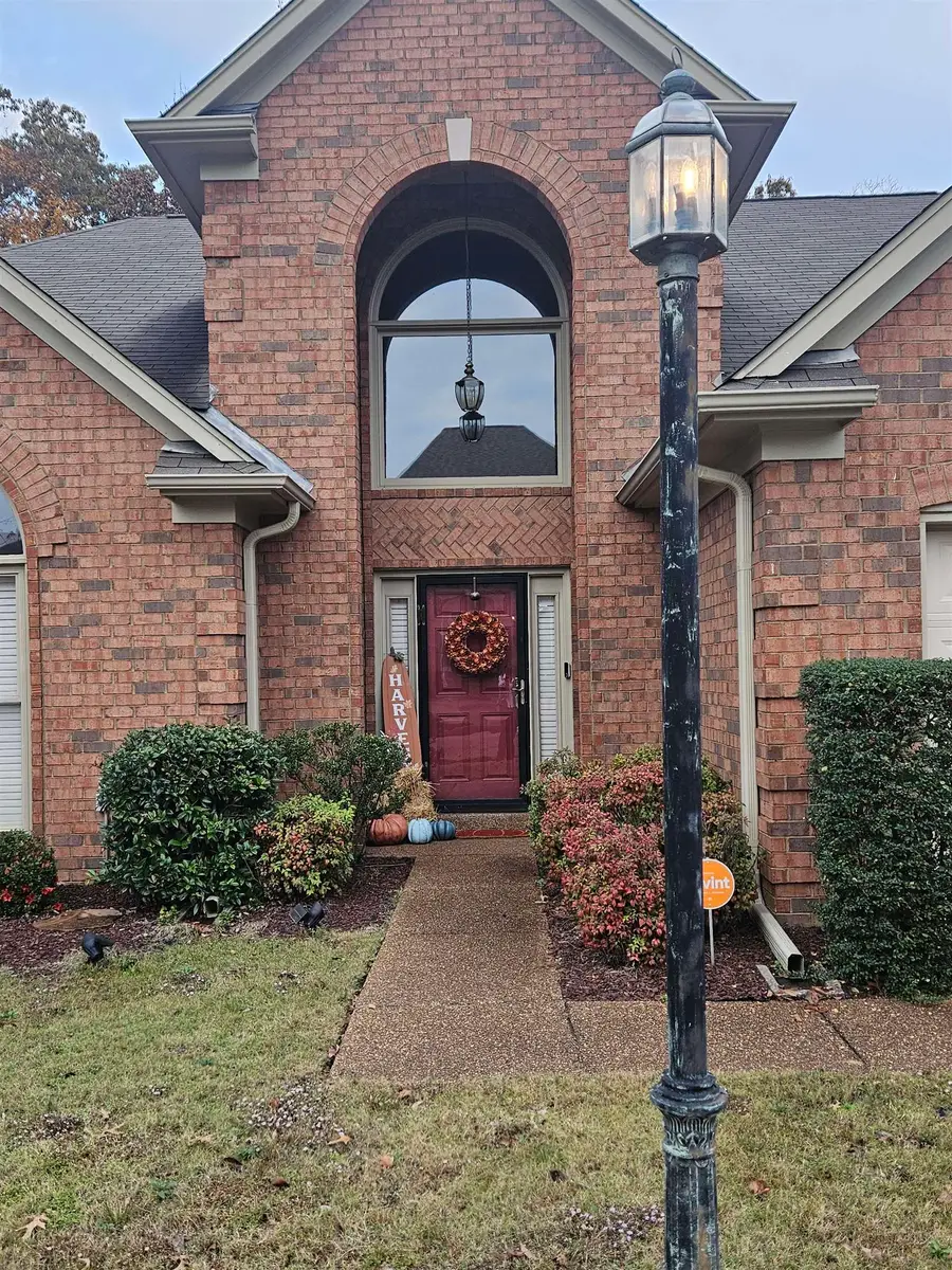 1218 CORDOVA GREEN DR, Cordova, TN 38018 - Image #2