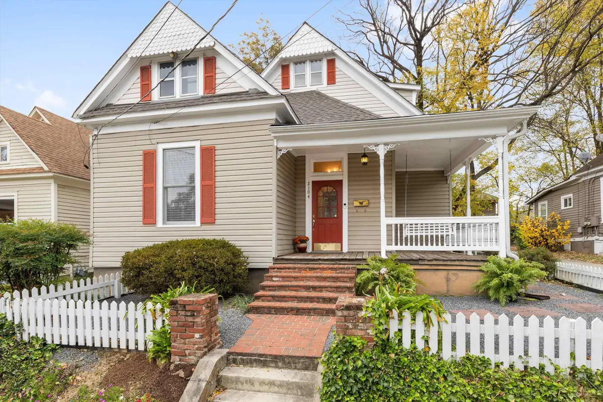 2104 VINTON AVE, Memphis, TN 38104 - Image #1