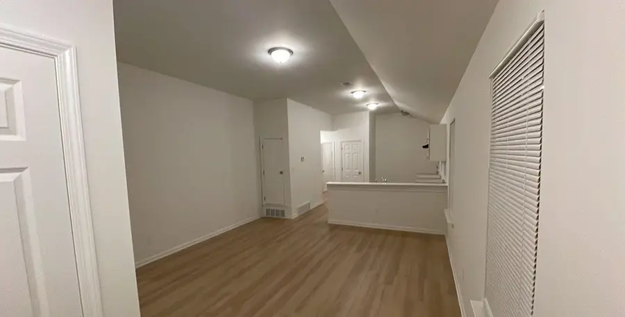 5 E BYFIELD DR, Memphis, TN 38109 - Image #2