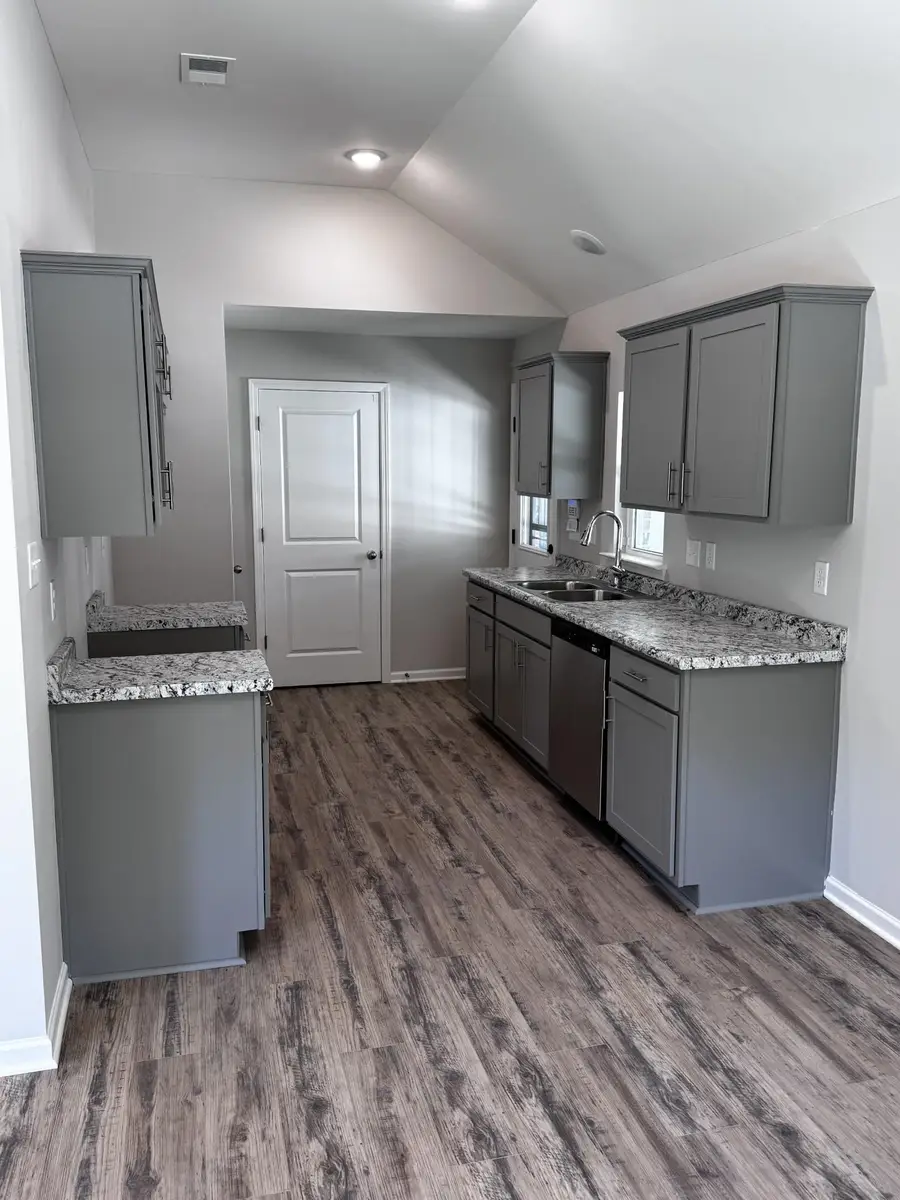 5249 ZODIAC RD, Memphis, TN 38118 - Image #3