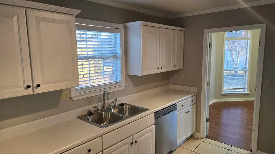 7118 KINGSLAND DR, Memphis, TN 38125 - Image #3