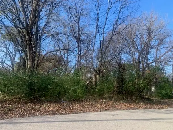 1621 BARTON ST, Memphis, TN 38106