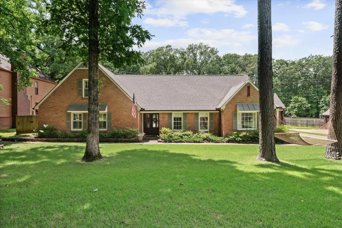 2211 WICKERSHAM LN, Germantown, TN 38139 - Image #1
