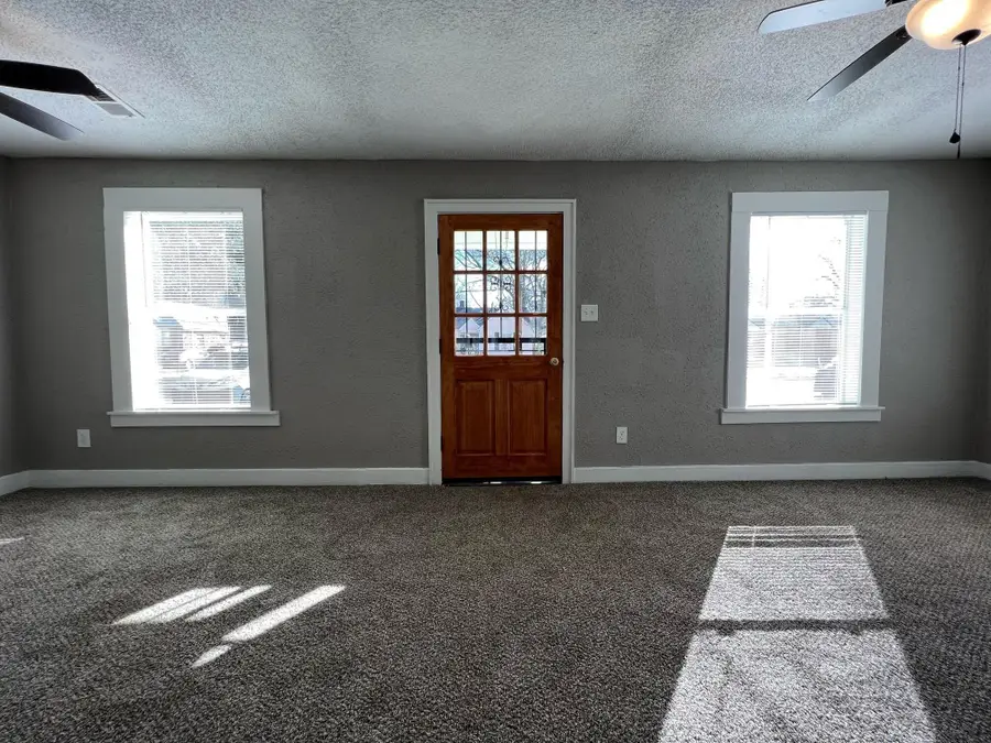 745 KIPPLEY ST, Memphis, TN 38112 - Image #2