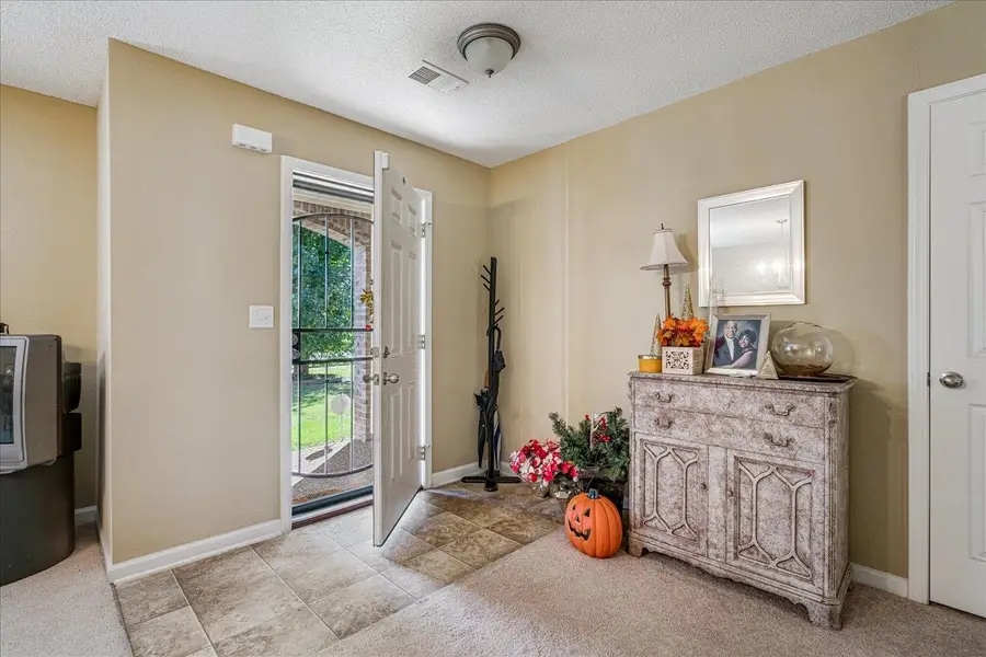 6826 BEAGLE LN, Bartlett, TN 38002 - Image #3