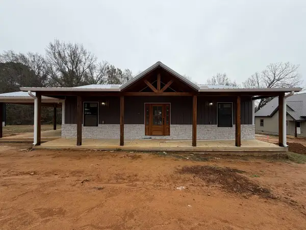 265 OAKGROVE RD, Selmer, TN 38375