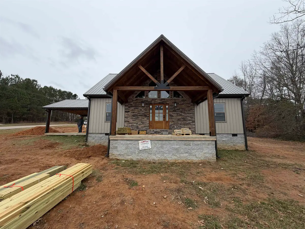 261 OAKGROVE RD, Selmer, TN 38375 - Image #1