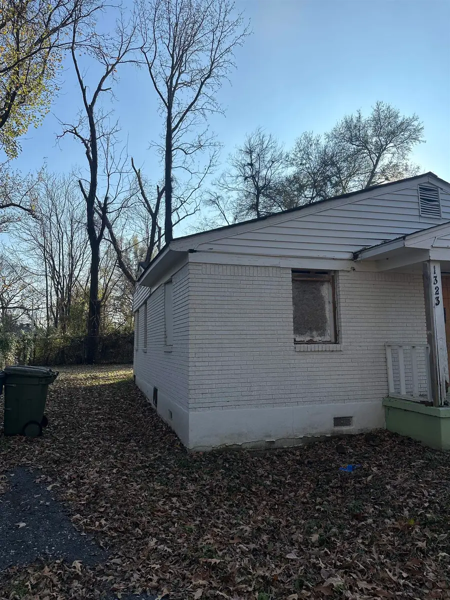 1323 SMITH AVE, Memphis, TN 38107 - Image #3