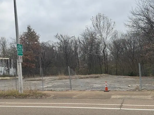 583 E E H CRUMP BLVD, Memphis, TN 38126 - Image #2